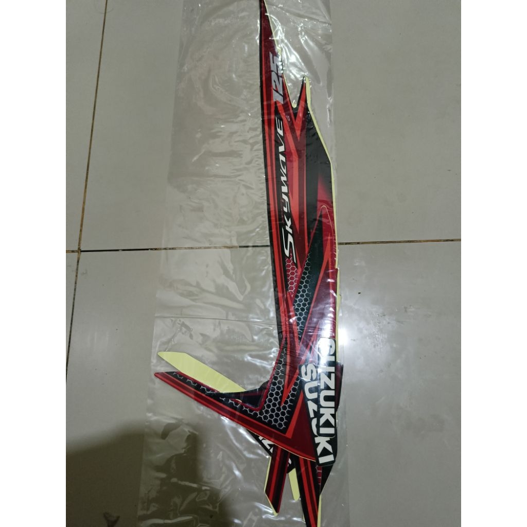 striping stiker Lisebody standar Skywave hitam merah