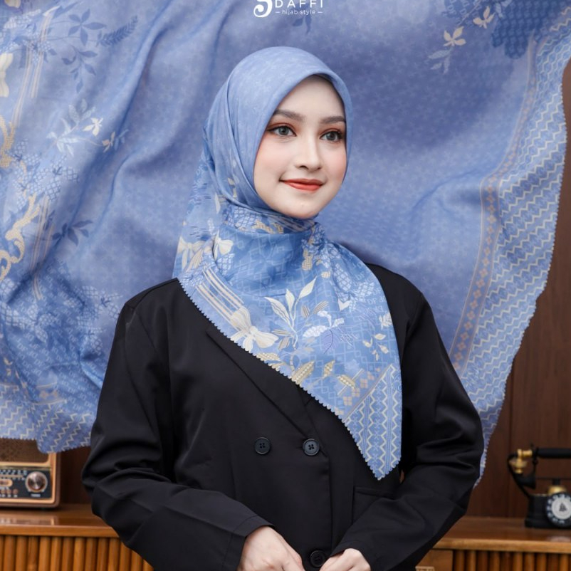 Daffi Hijab - Lintang Scard Jilbab Segiempat Segi empat Voal Motif Premium