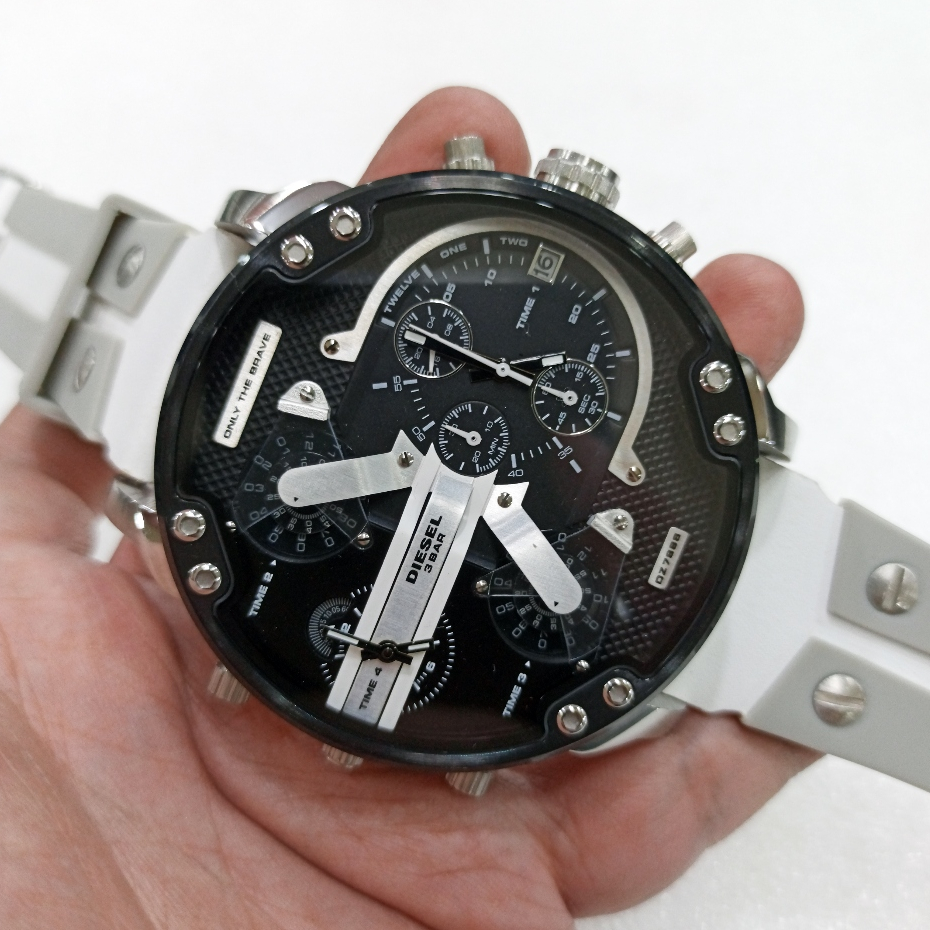 Jam Tangan Pria Big Size DS DZ7888 4Time Chronograph Silver Combi Grey White Leather