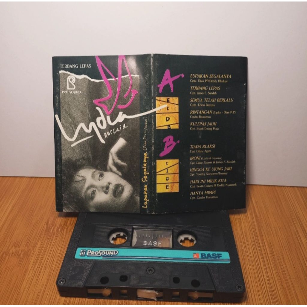Kaset Lydia Nursaid - Terbang Lepas