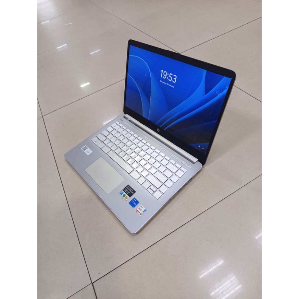 Laptop hp 14s DQ-5000TU core i5-1240P-8Gb-ssd 512gb-intel irish