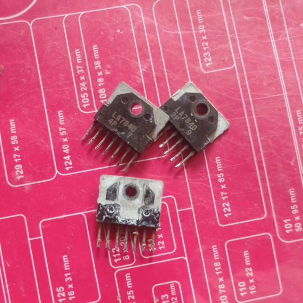 IC VERTICAL LA7840 Original Cabutan Tv