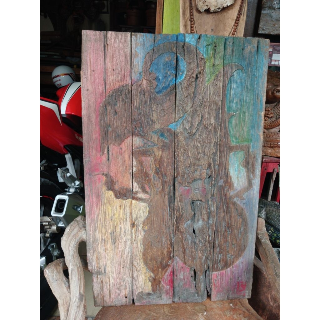 Lukisan Wayang Ukiran Kayu