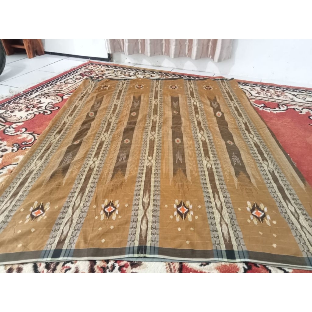 BHS SGT FULL SUTRA SECOUND . MINUS AMAN KONDISI KAIN WARNA 75%