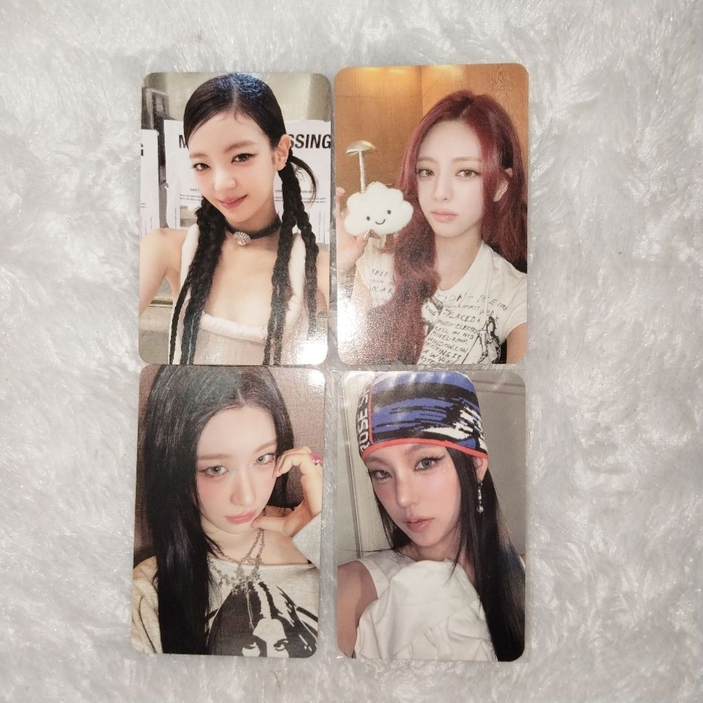pc yeji lia chaeryeong yuna itzy tunnel vision girls will be girls gold cassette binder ver pob soun