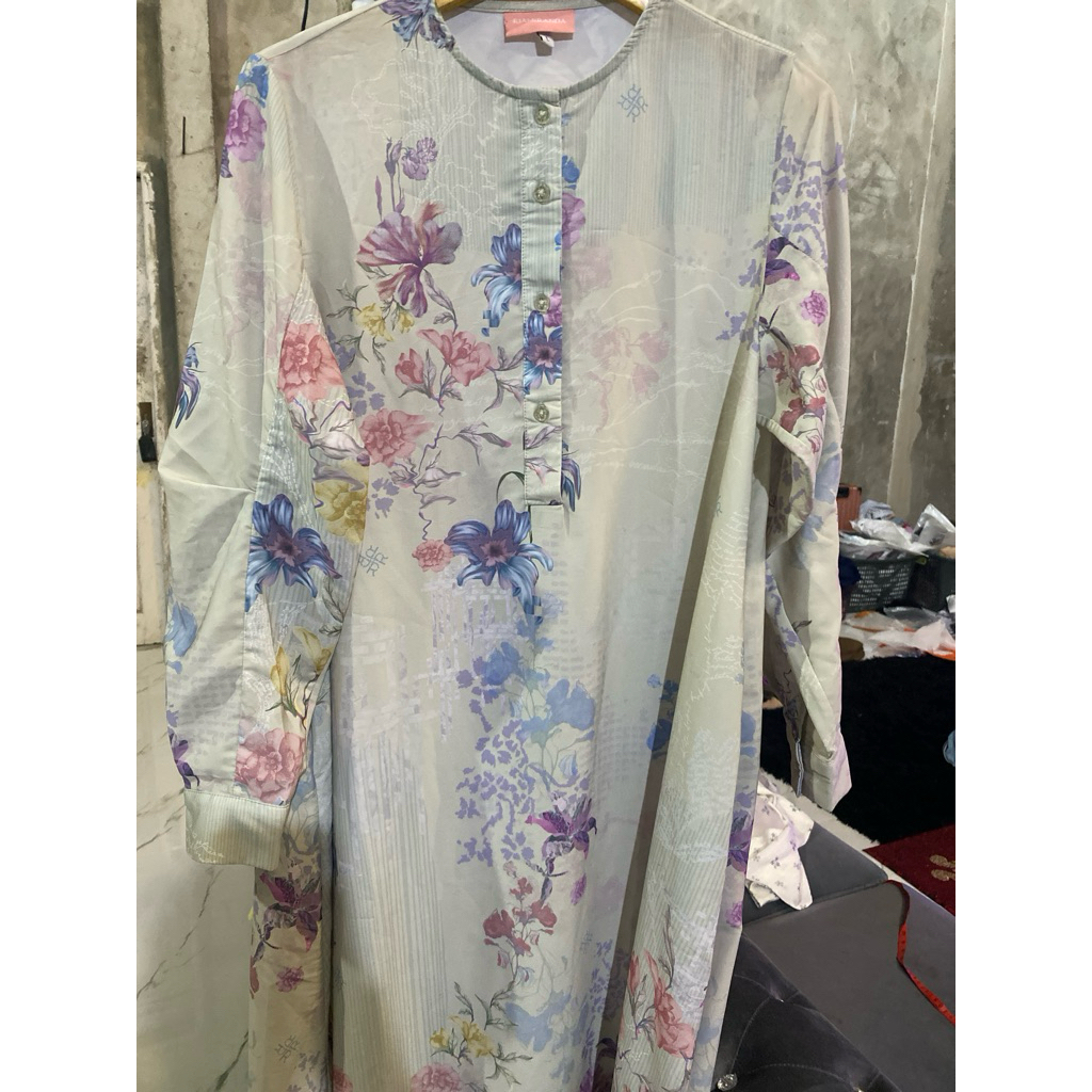 Preloved Dress ria Miranda Size L