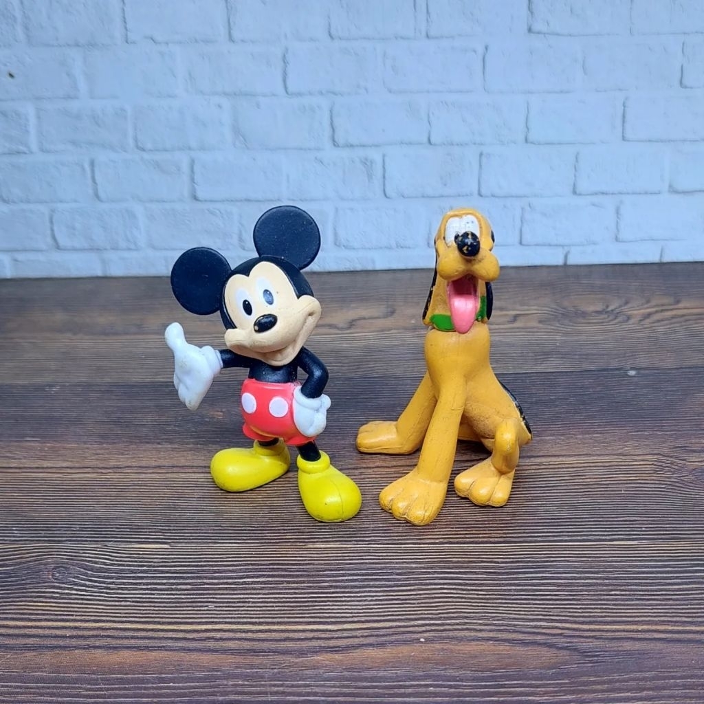 Set 2pcs Preloved Figure Mickey mouse dan pluto ori disney happy meal mcd