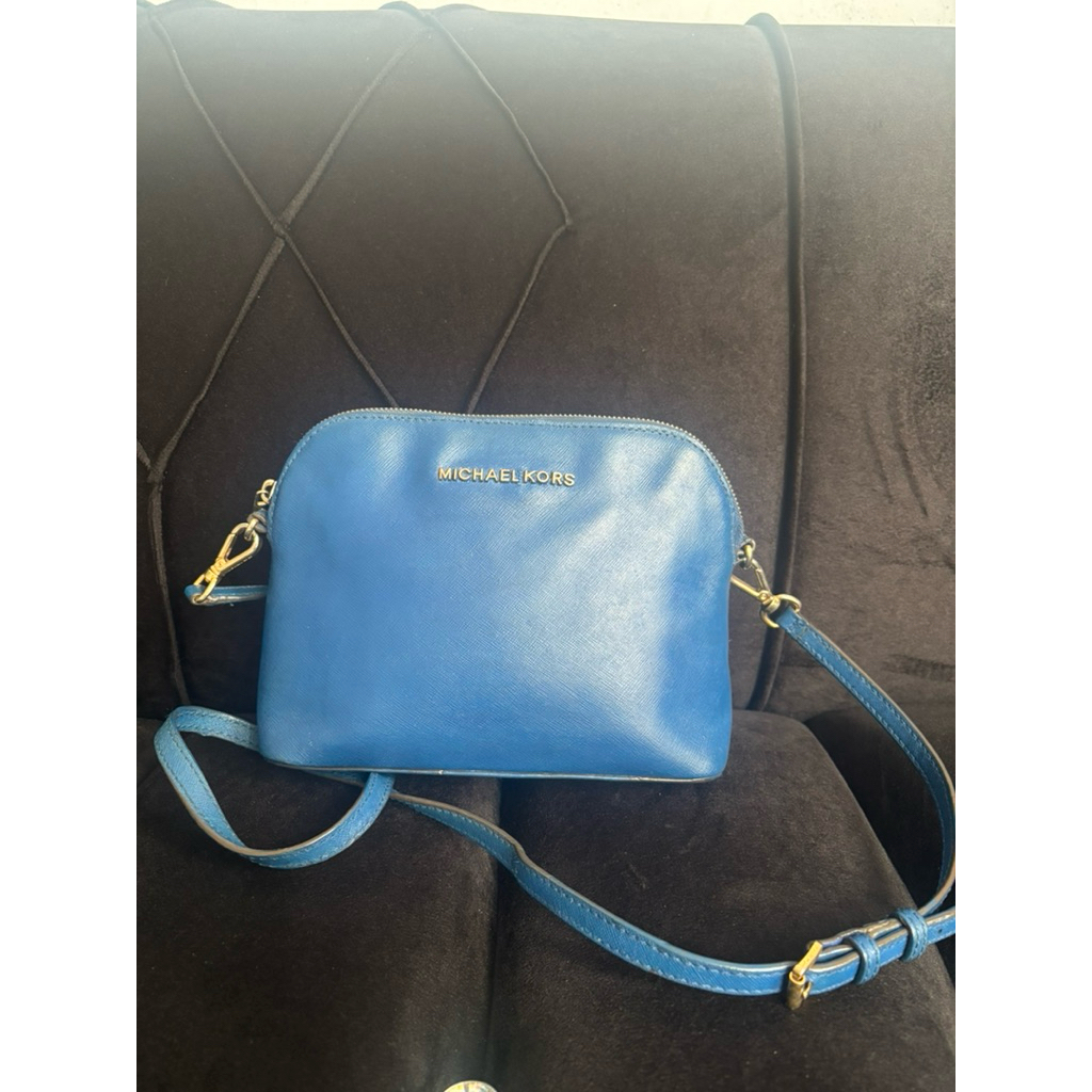 michael kors sling bag