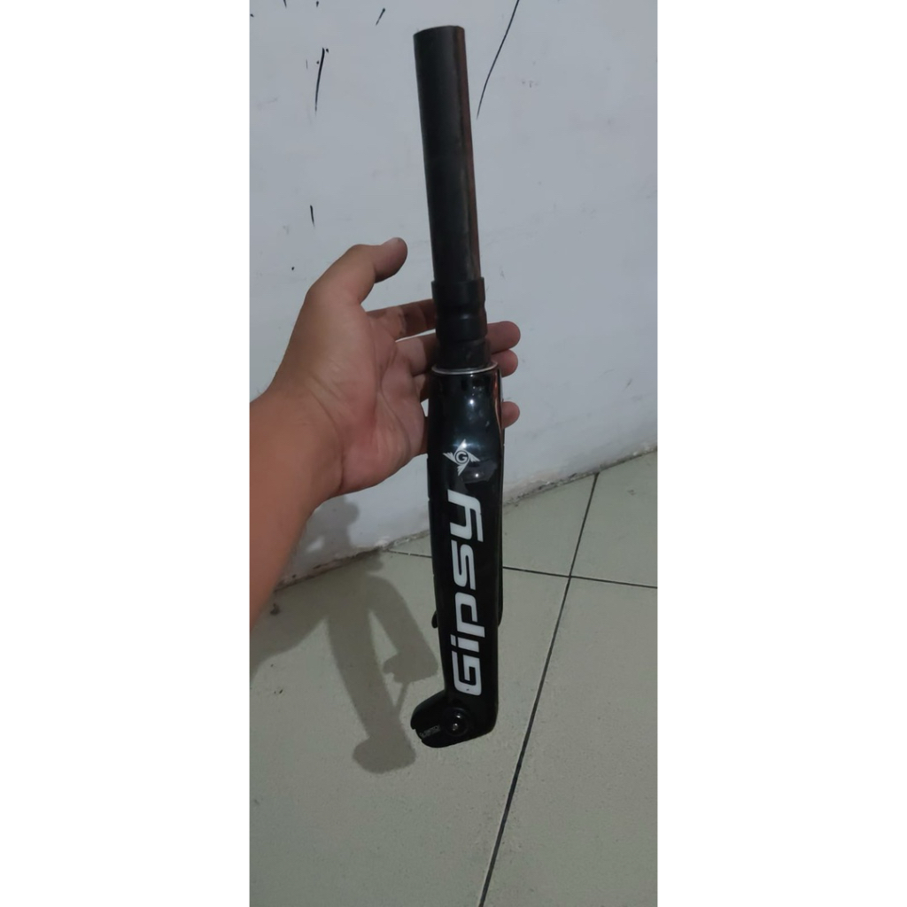 fork gipsy G zero carbon sudah ada pelindung 3M buat strider pro