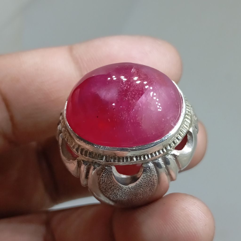 Cincin Pria Natural Ruby Star Jumbo Top Colour Perak 925