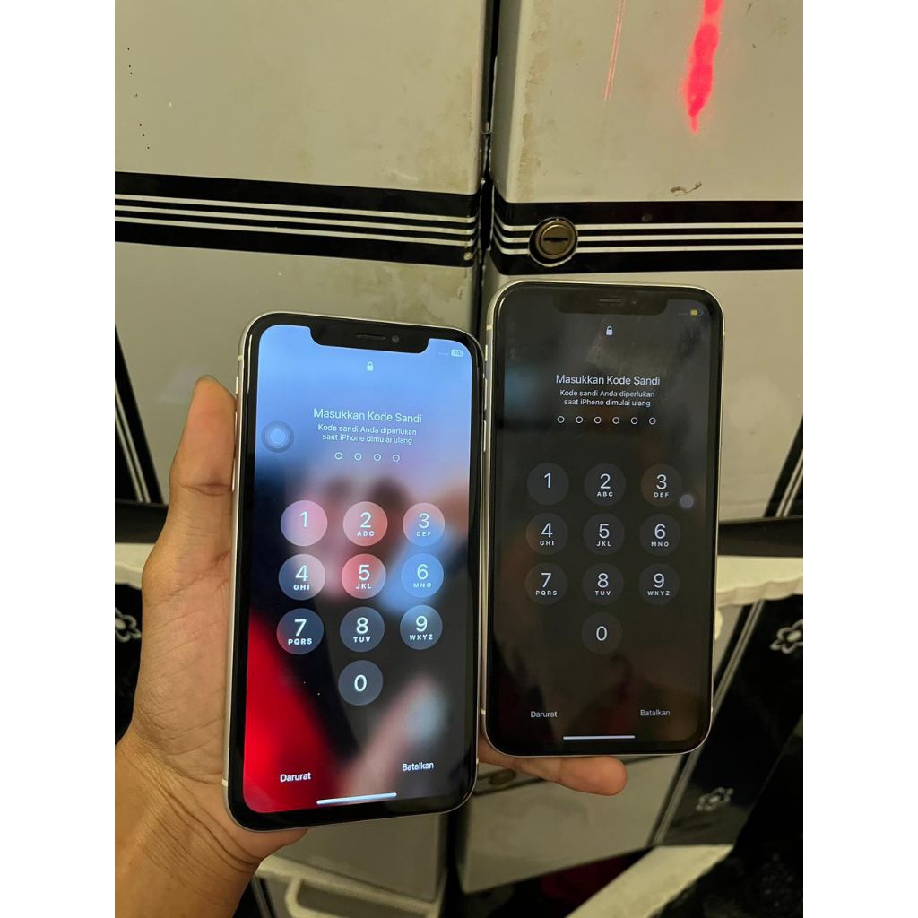Bahan Iphone 11 ibox dan xr inter putih minus passcode dan icloud body mulus cocok buat kanibalan