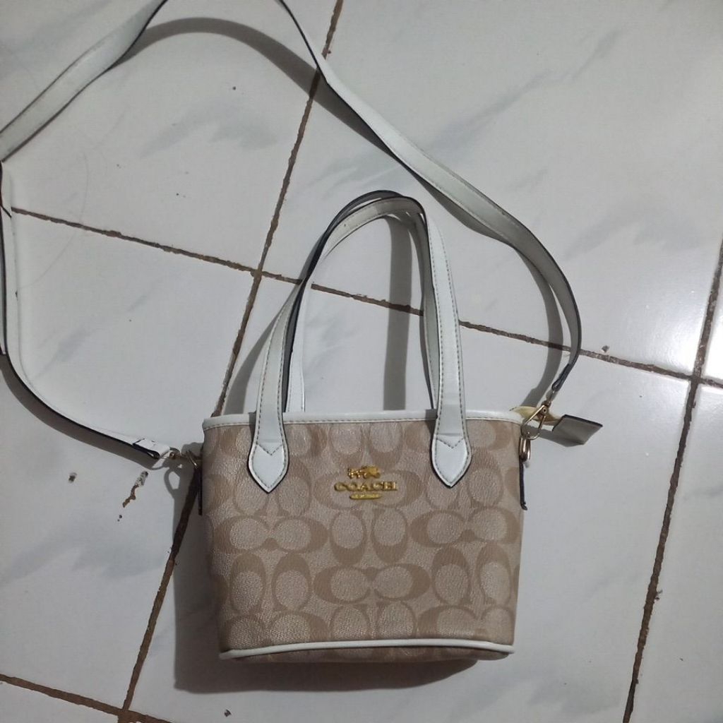 PRELOVED tas coach kw coklat krem tali putih