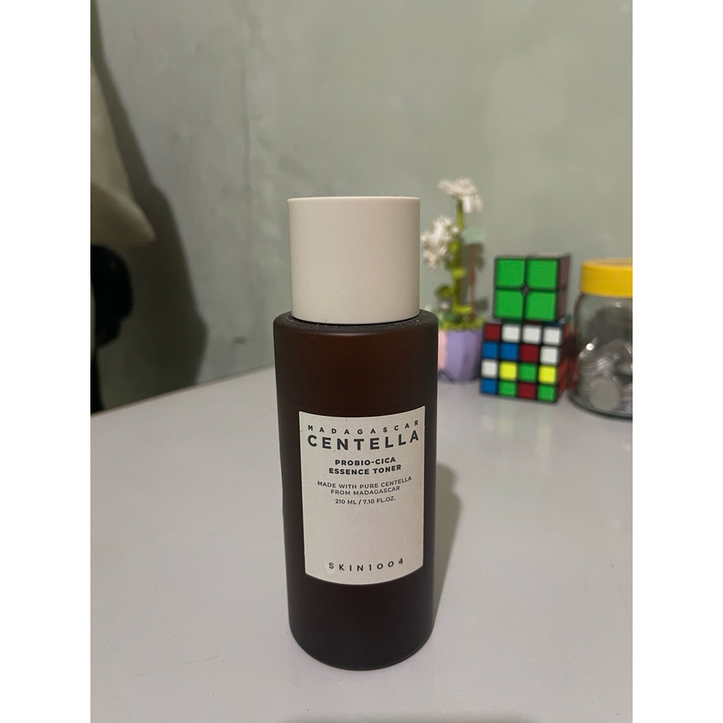 Preloved SKIN1004 Madagascar Centella Probio-Cica Essence Toner
