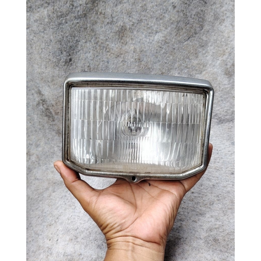 lampu yamaha V80 super deluxe lampu yamaha V80 robot lampu depan yamaha V80 deluxe lampu yamaha V80 