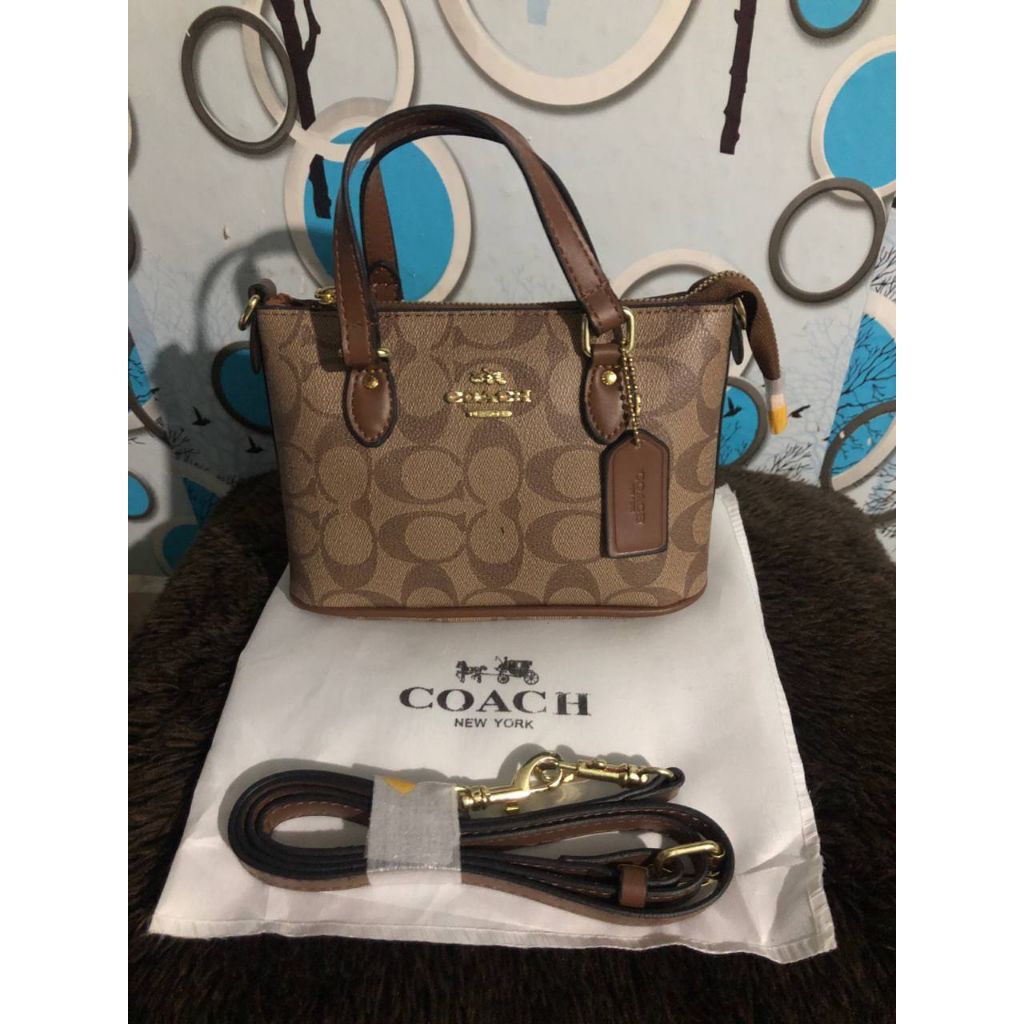 "Classic style, budget friendly."CoachInspired #TasReplika #TasWanitaPremium #TasImportMurah #OOTDTa