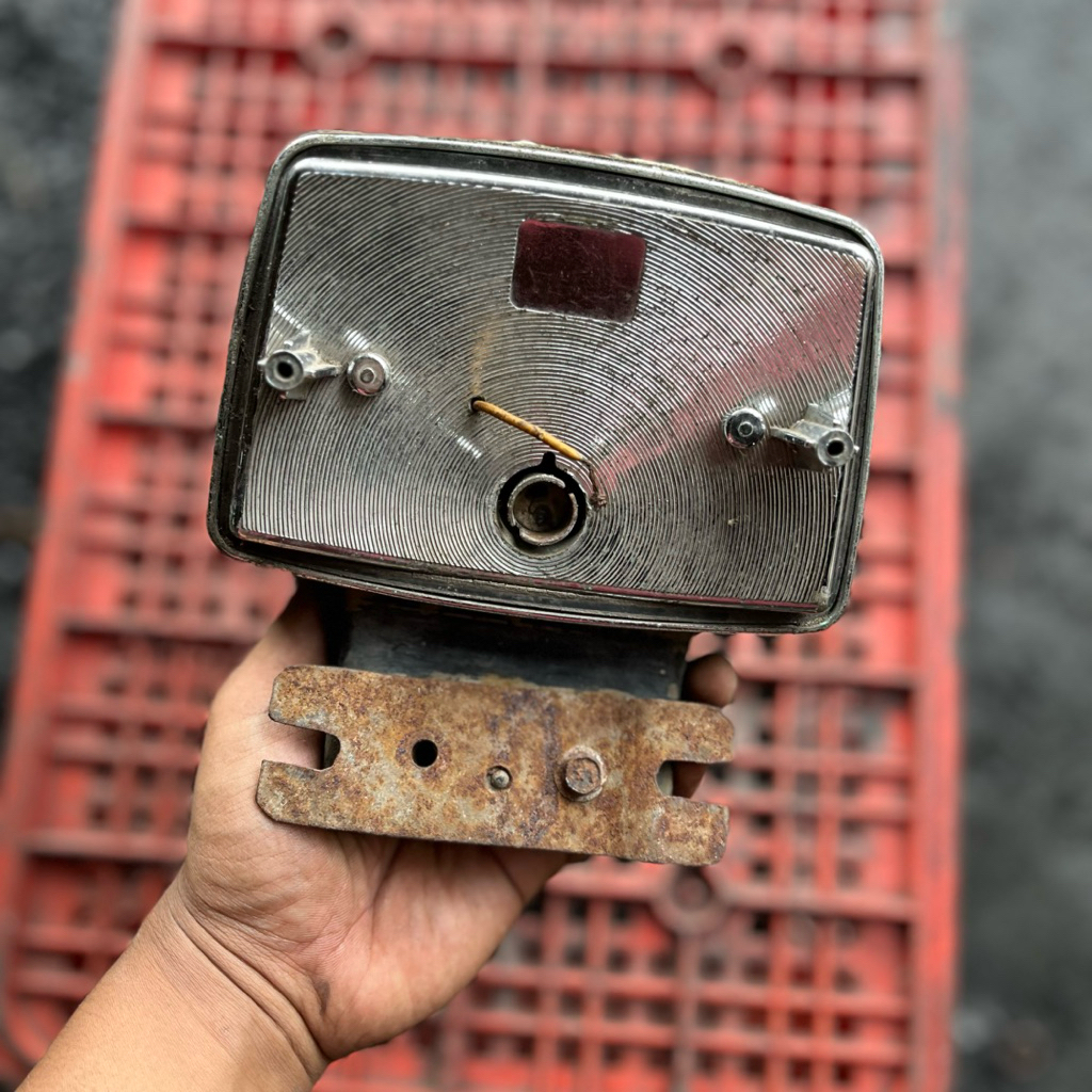 Pangkon dudukan lampu  stop lamp suzuki trs original