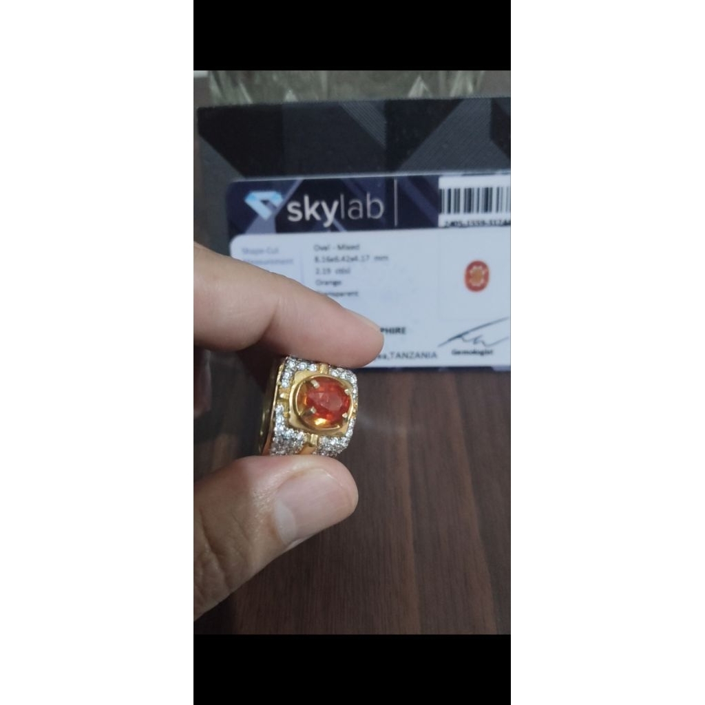 Natural Orange sapphire CORUNDUM