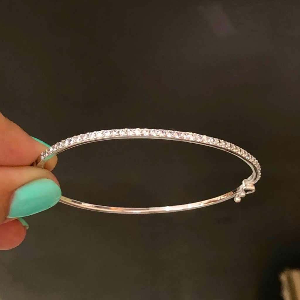 EV3- GELANG OVAL LISTRING PUTIH 3.44GR KADAR 375 DIAMETER 5.7CM UBS