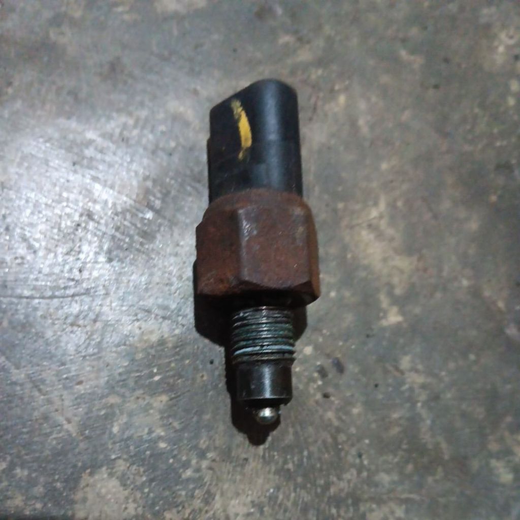 swit lampu mundur hyundai getz dan acent