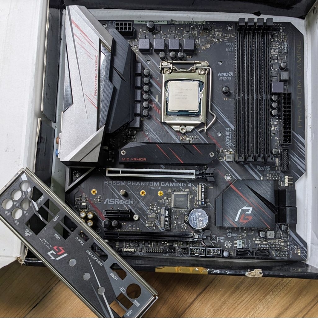 Paket Motherboard + Prosesor i7 9700f ,, Motherboard Asrock, Mobo Gaming Asrock , Processor i7-9700f