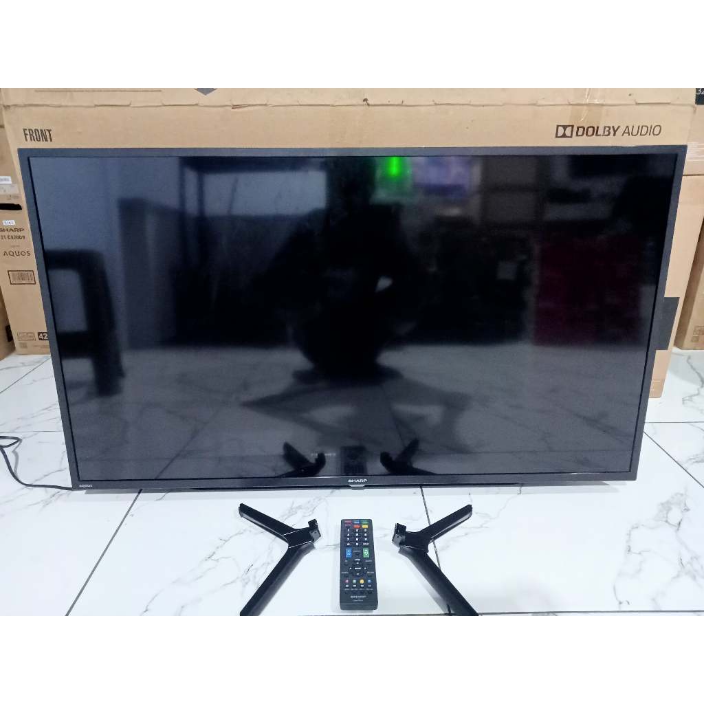 Sharp Digital TV 42 inci FHD Sudah gak pakai STB Kondisi bekas pemakaian 3712F
