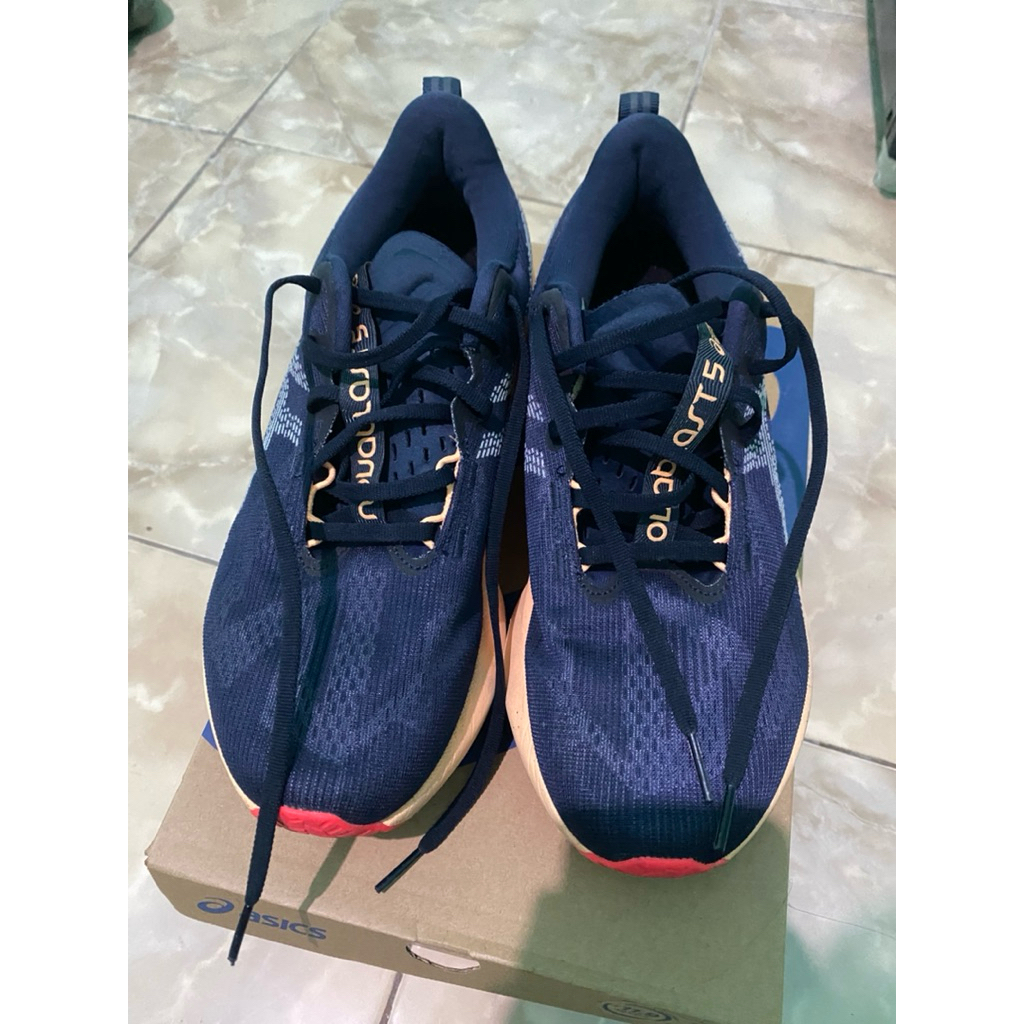 ASICS NOVABLAST 5