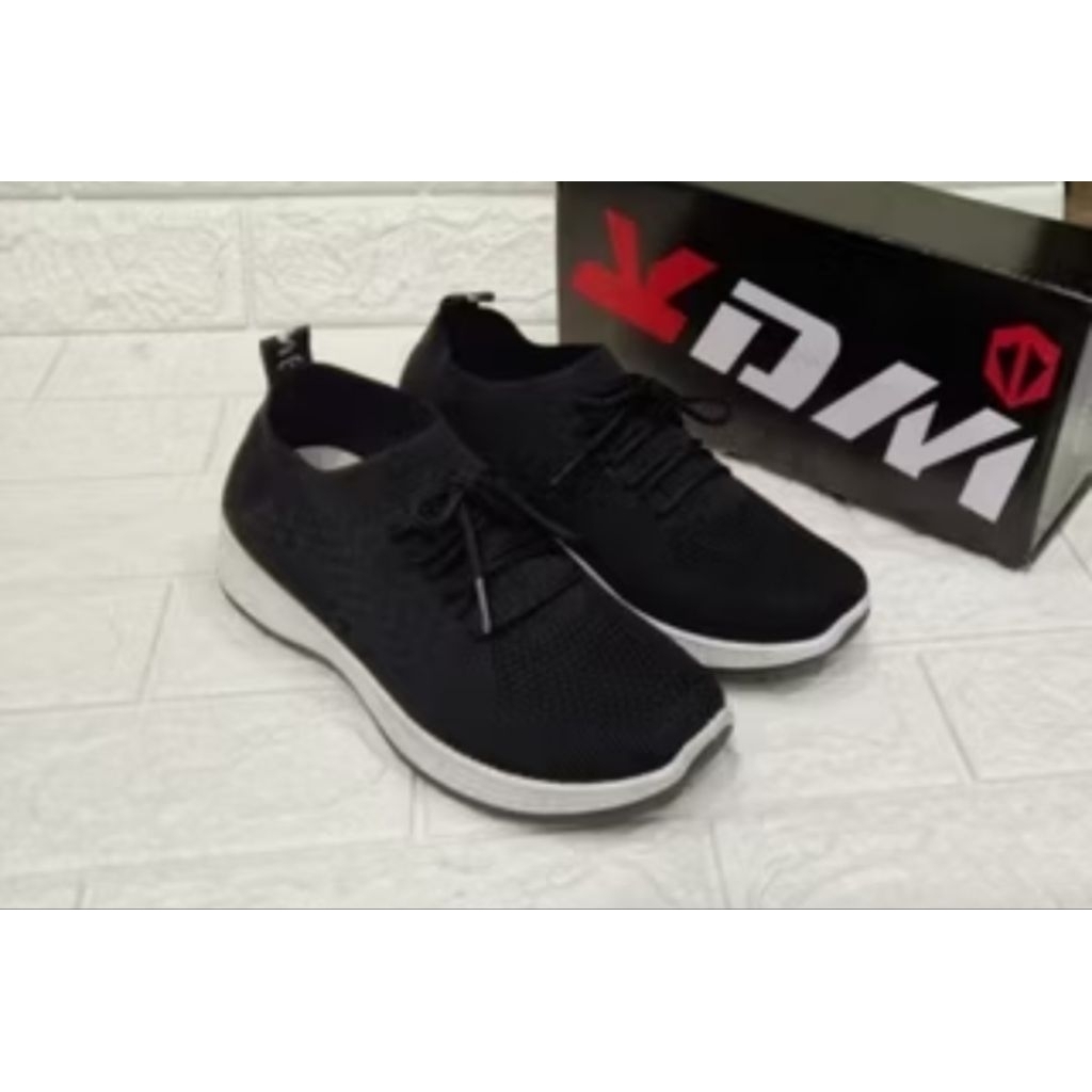 SEPATU SNEAKERS HITAM KDM TALI PREMIUM CASUAL UNISEX