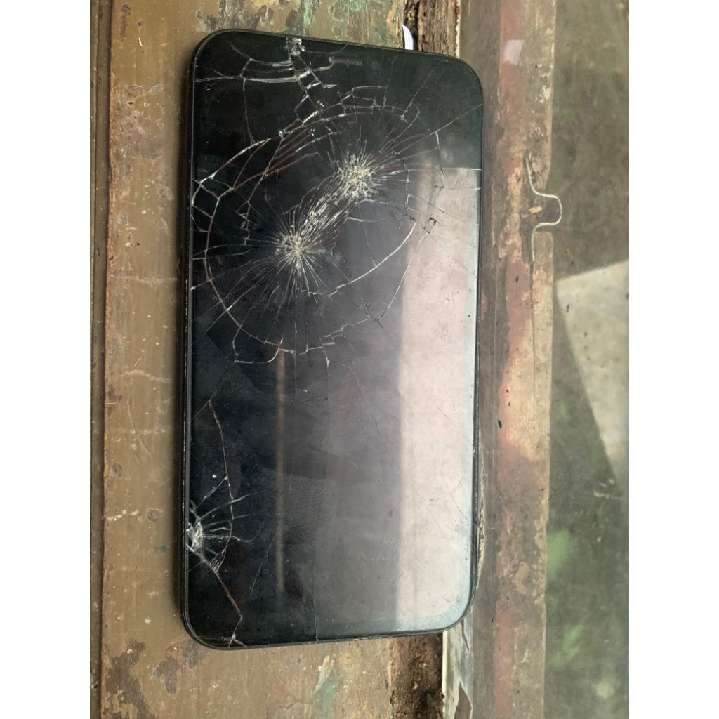 iphone xr rusak/iphone xr mati total