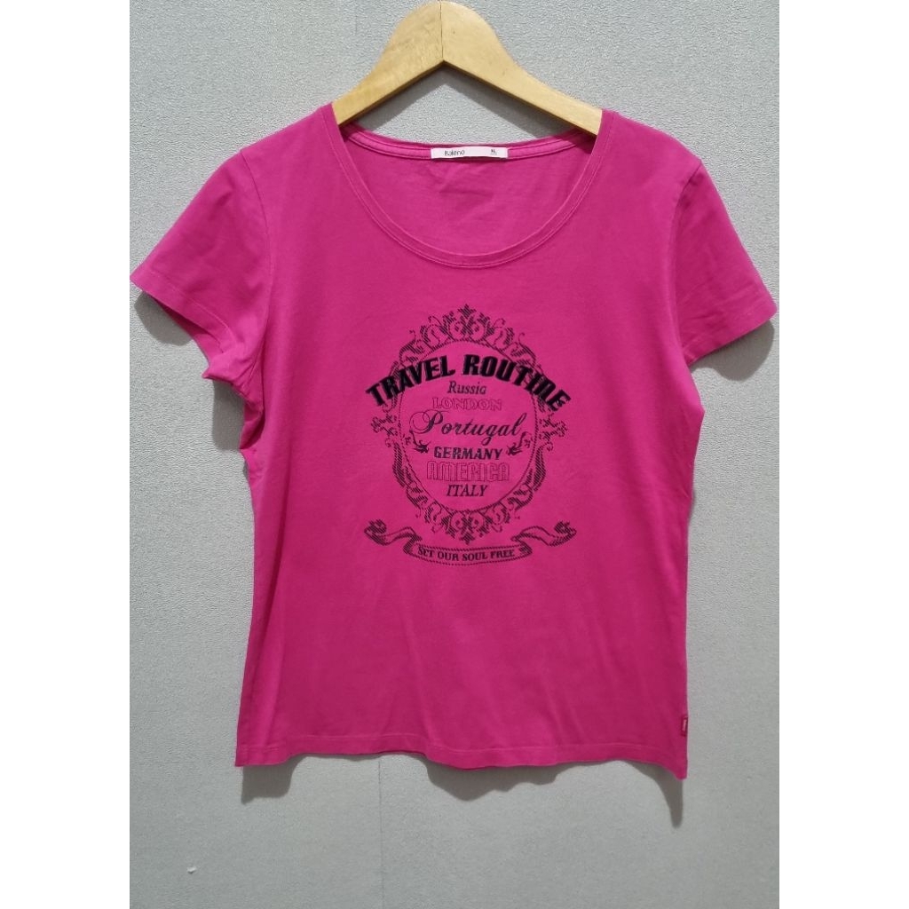 Preloved Kaos Wanita warna Pink