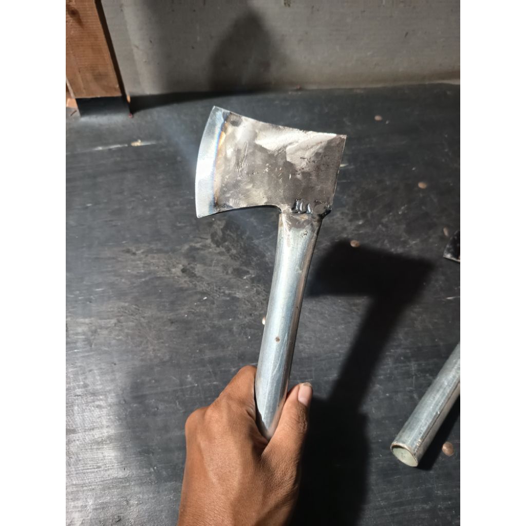 Kapak Baja Bahan Baja Per Asli Tajam