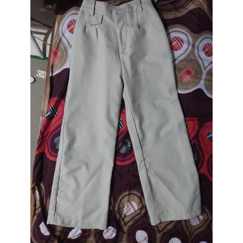 preloved kulot ivory