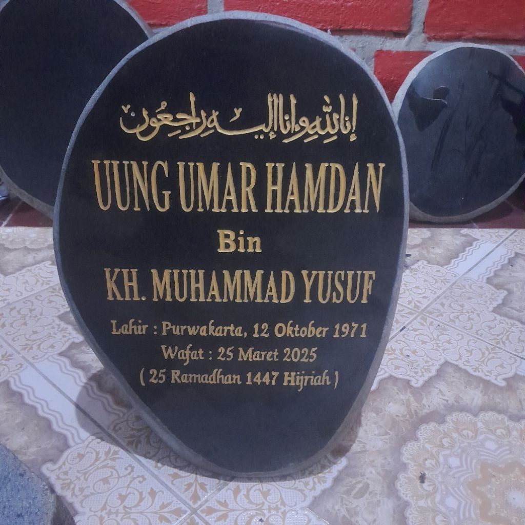 nisan batu alam / nisan batu kali