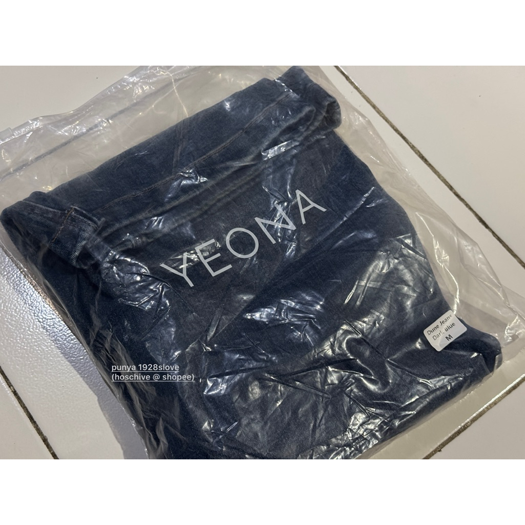 [PRELOVED] Yeona Dune Jeans in Dark Blue