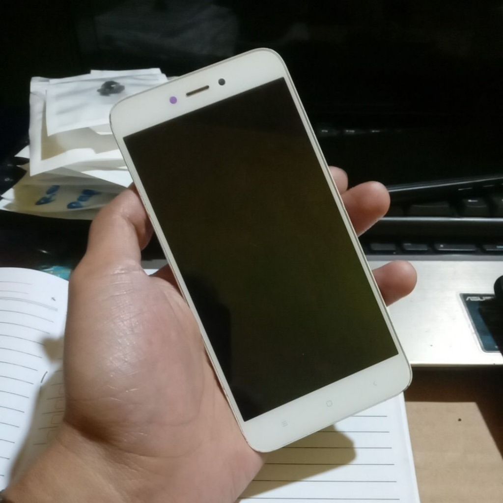 Lcd original redmi 5A cabutan tested mulus
