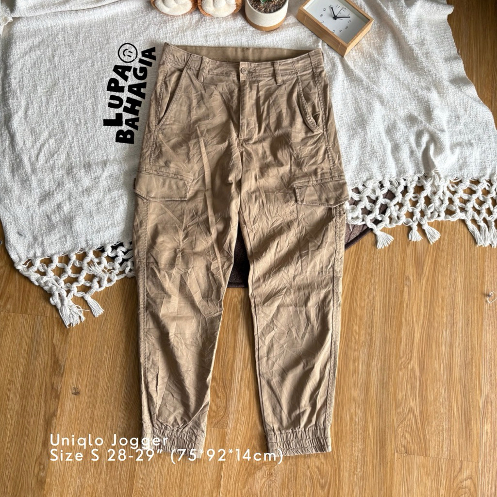 UNIQLO KHAKI Cotton Cargo Jogger Pants size S fot 28-29" • 100% Original (Celana Panjang)