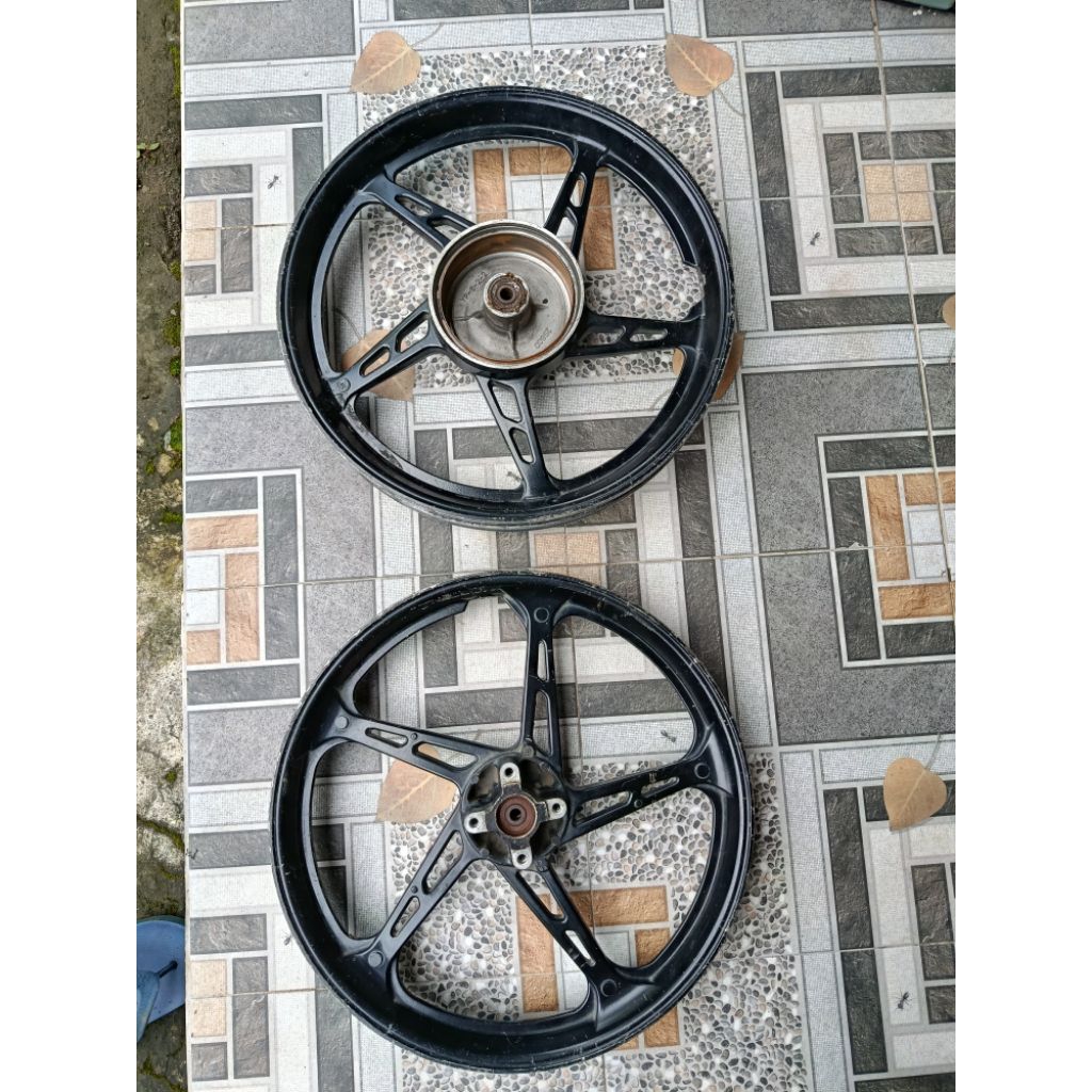 Velg palang depan belakang Jupiter z original