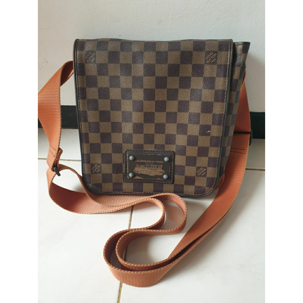 SLING BAG SECOND BRAND LOUIS VUITTON