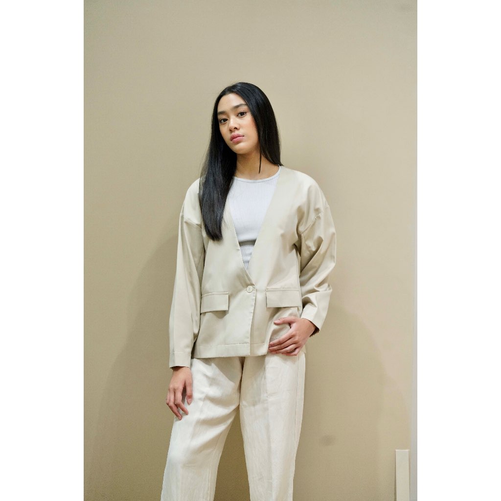 Xavia Outer