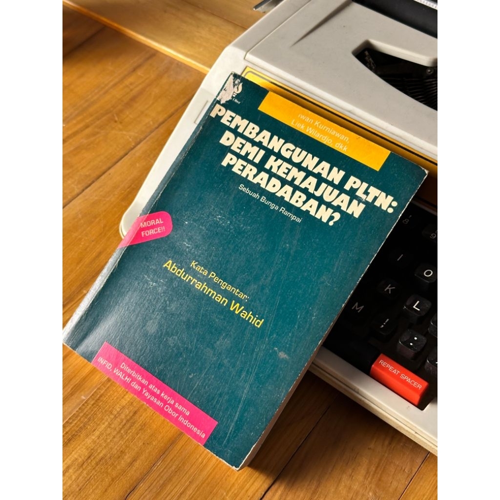 Buku Pembangunan PLTn: Demi Kemajuan Peradaban - Walhi Dan yayasan Obor Indonesia