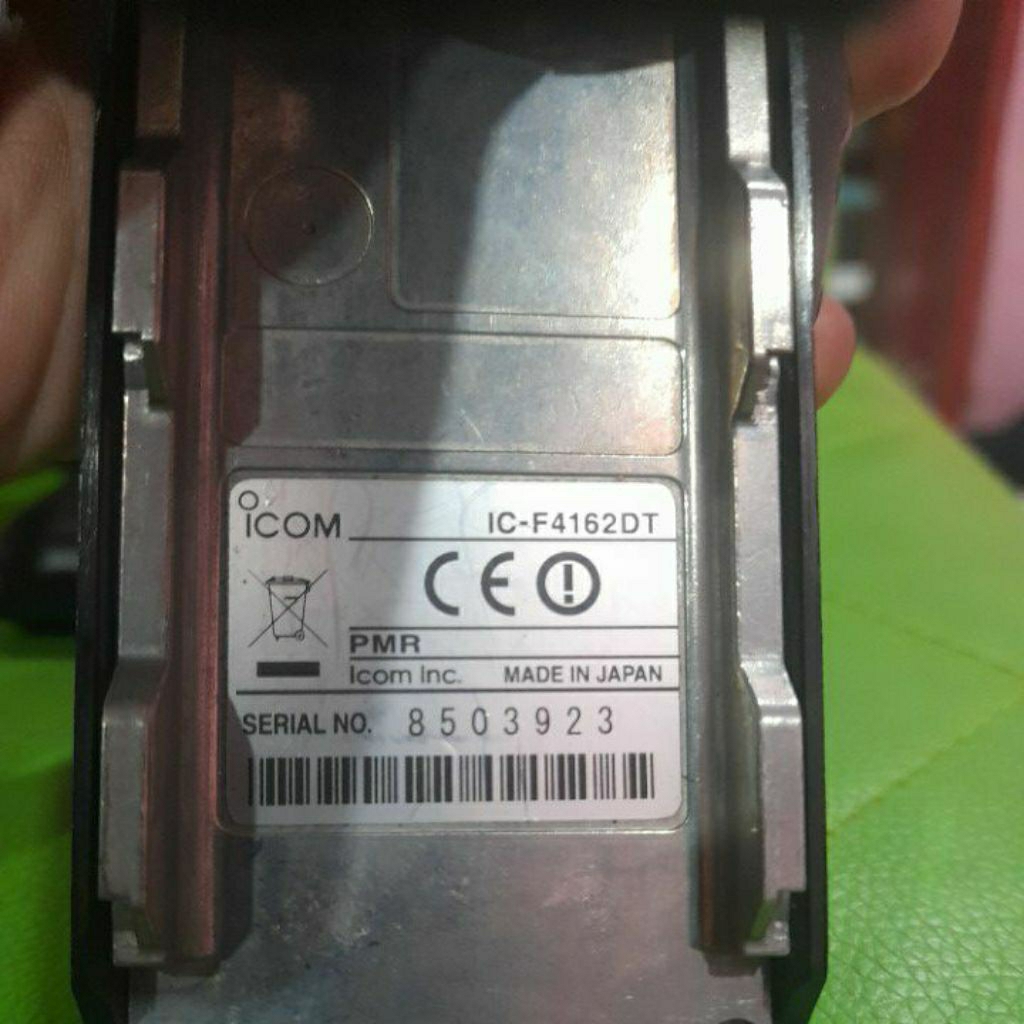 HT ICOM IC-F4162DT bekas seperti baru