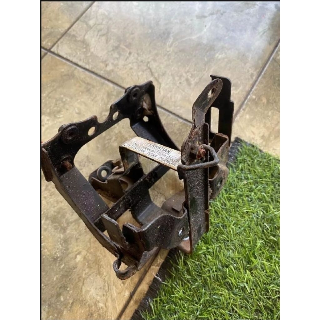 Tempat aki vario techno 110 second braket dudukan aki vario techno