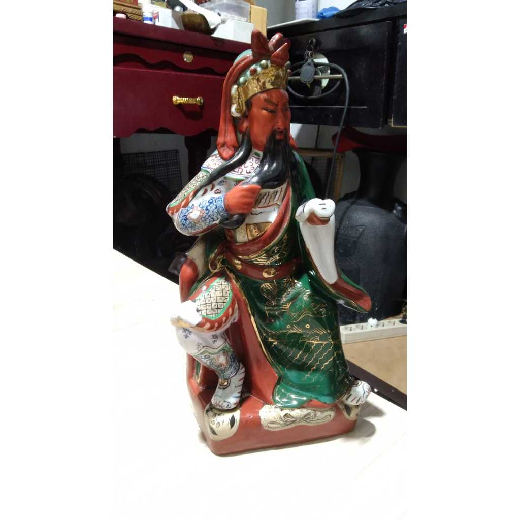 Patung Keramik Dewa Kwan Kong Duduk Kuno Jadul Antik
