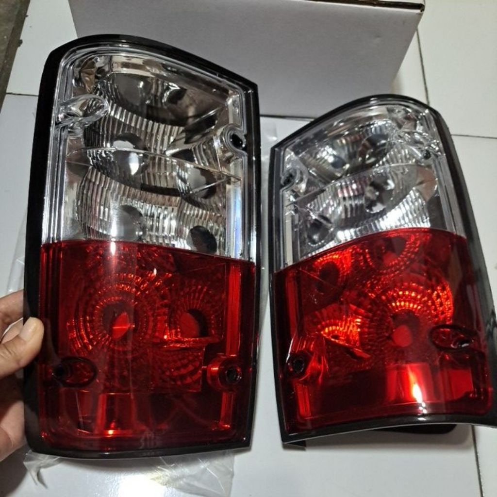 lampu stop  Kijang Grand minibus mobil 5k kijang gran kanan kiri
