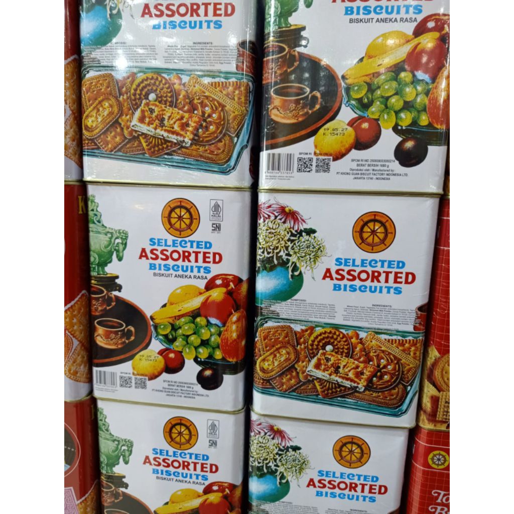 Khong guan assorted biscuit kaleng putih 1600g