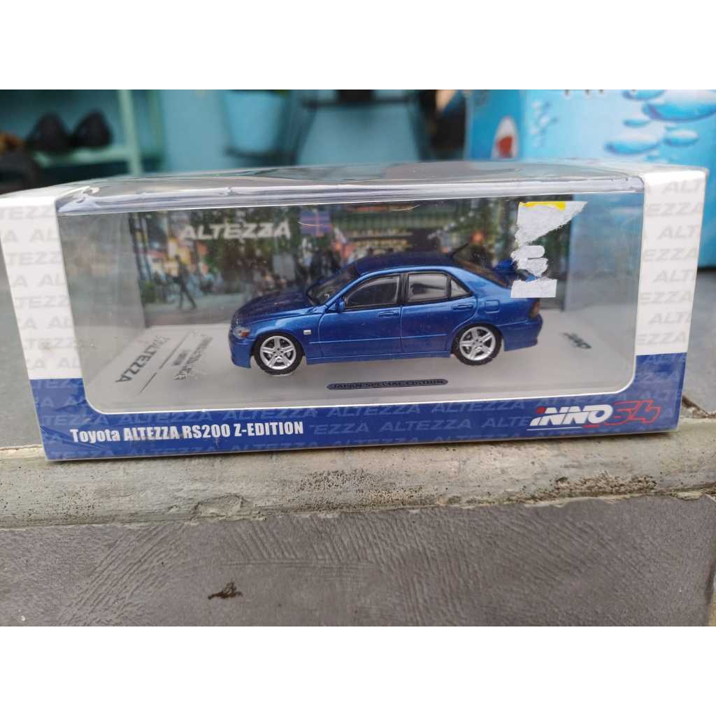 Inno64 Toyota Altezza RS200 Z Edition Blue