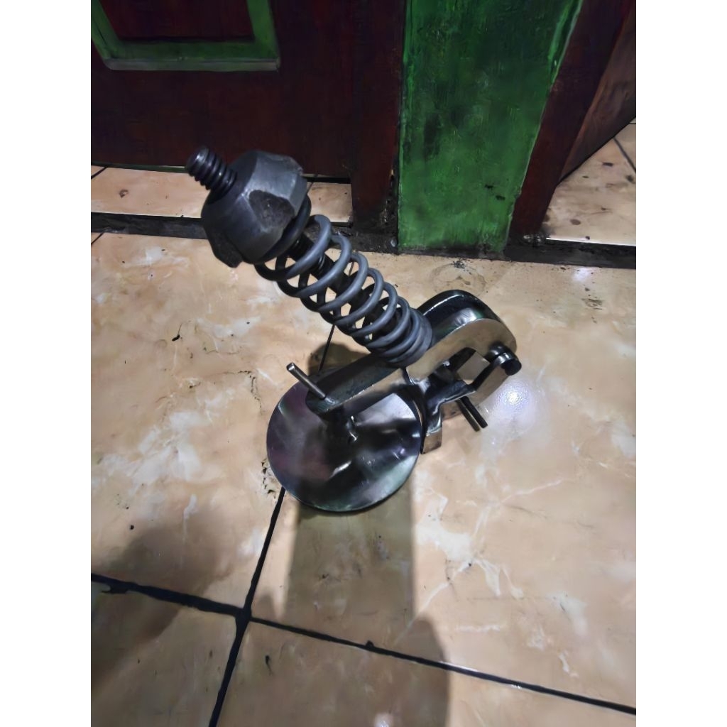 dudukan piringan outlet N70