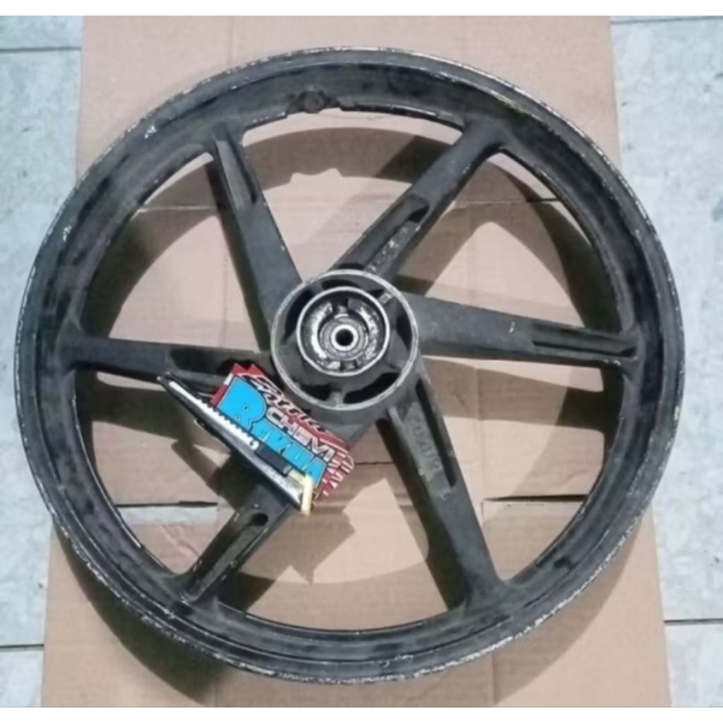 VELG DEPAN SATRIA HIU COPOTAN ORIGINAL PNP SATRIA LUMBA
