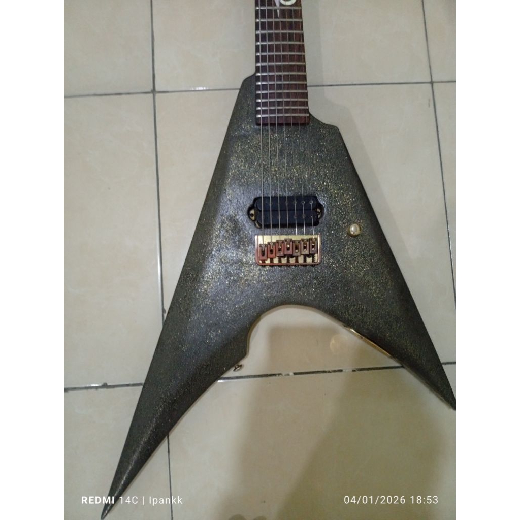 Gitar Flying V ESP/LTD