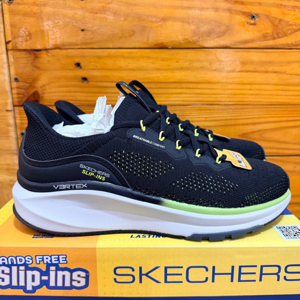 ONLY SIZE 42 SEPATU SKECHERS PRIA SKECHERS VERTEX CREWSER 233079 BLACK LIME SNEAKER SPORTY RUNNING C