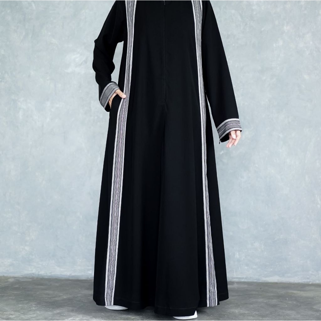 ABAYA QUEEN Elegant Jetblack - Al Arabian Butik #dhiyasyari #arabianbutik
